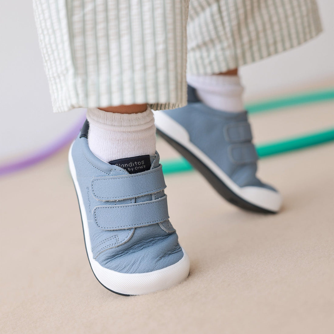 ¿Por qué la comodidad no es un lujo, sino una necesidad para los pies de tu peque?