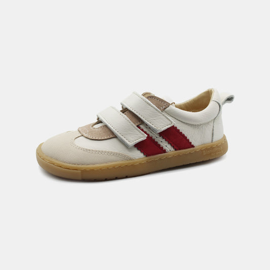 Zapatillas Marea en color Duero, calzado barefoot para niños de pies libres, flexibles, ergonómicas y ligeras, ideales para el desarrollo natural del pie infantil. 💡 Ideal para todo tipo de empeines.