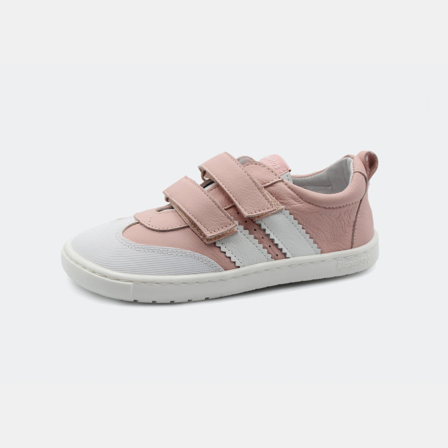Zapatillas Marea en color Rosa, calzado barefoot para niños de pies libres, flexibles, ergonómicas y ligeras, ideales para el desarrollo natural del pie infantil. 💡 Ideal para todo tipo de empeines.