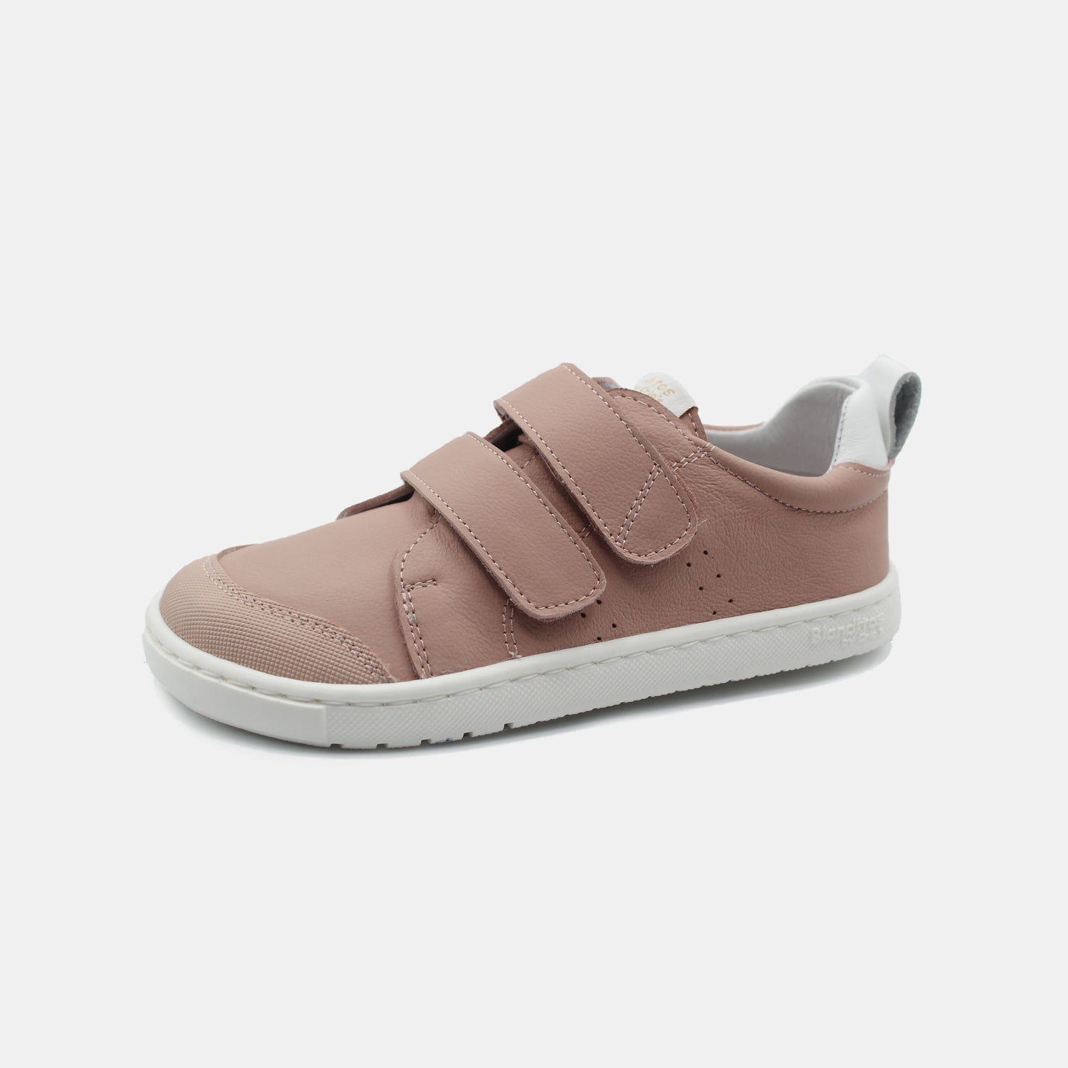 Zapatillas Rio en color Rosa, calzado barefoot para niños de pies libres, flexibles, ergonómicas y ligeras, ideales para el desarrollo natural del pie infantil. 💡 Ideal para todo tipo de empeines.