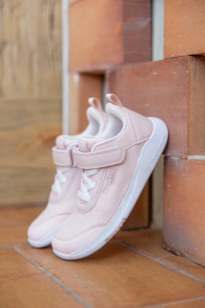 Zapatillas Venus en color Rosa, calzado barefoot para niños de pies libres, flexibles, ergonómicas y ligeras, ideales para el desarrollo natural del pie infantil. 💡 Ideal para todo tipo de empeines.